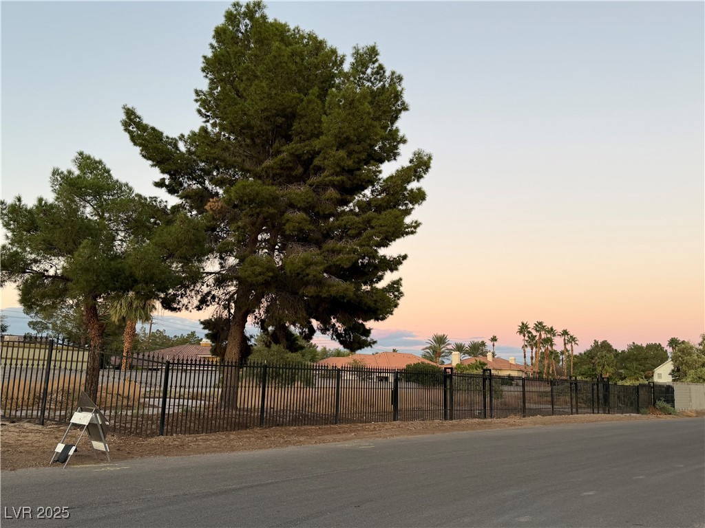 6690 South Pecos Road Las Vegas, NV 89120 - Photo 7 of 21