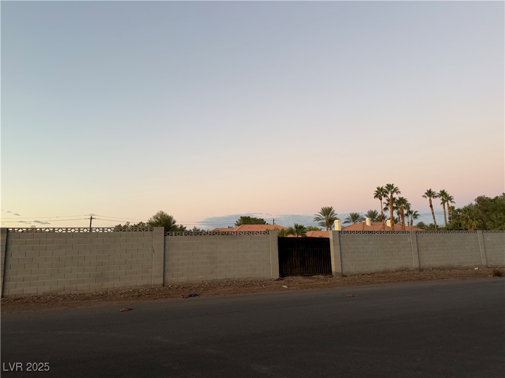6690 South Pecos Road Las Vegas, NV 89120 - Photo 9 of 21