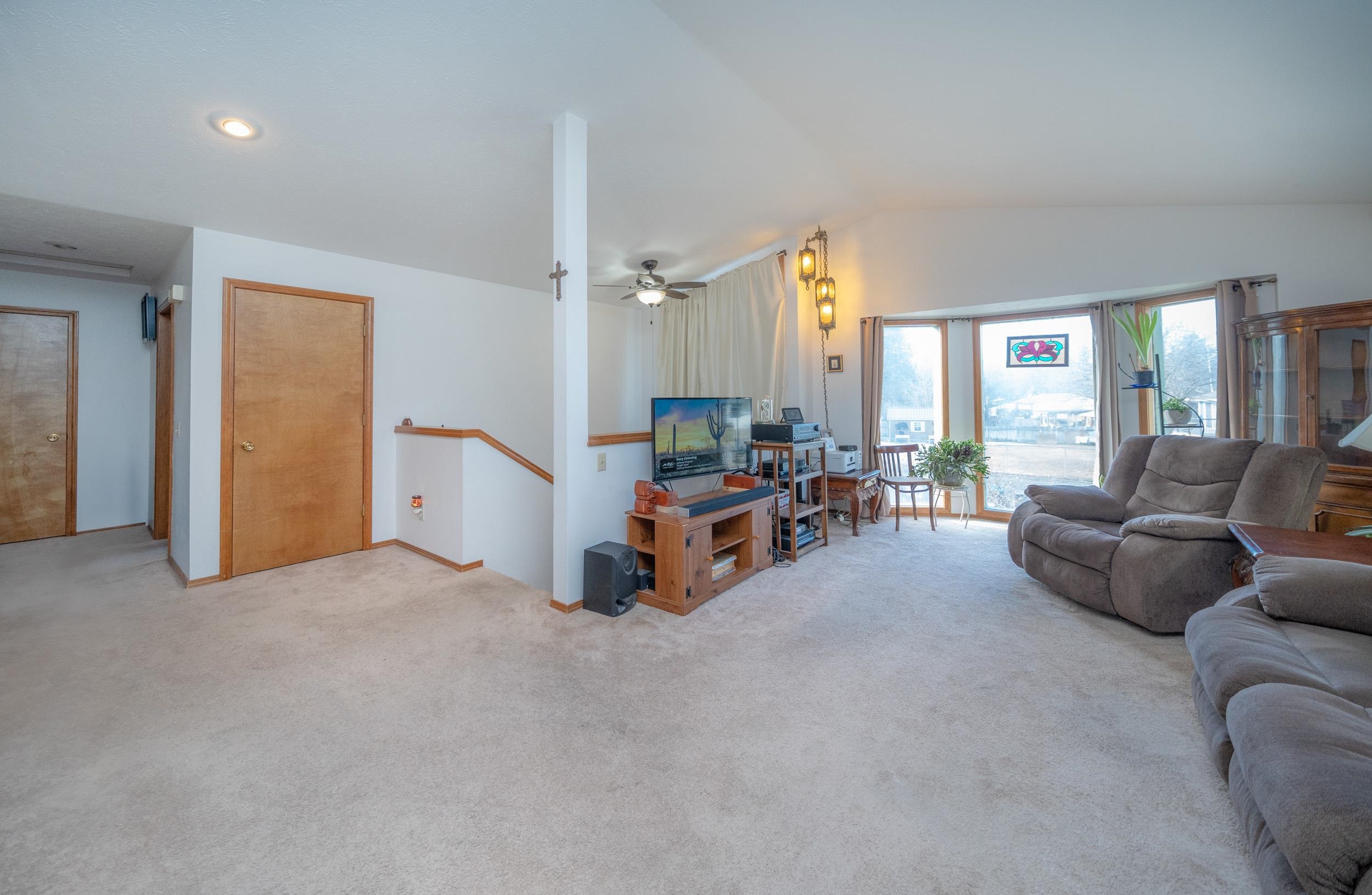 15216 North Neptune Street Mead, WA 99021 - Photo 4 of 28 Gallery Image 4