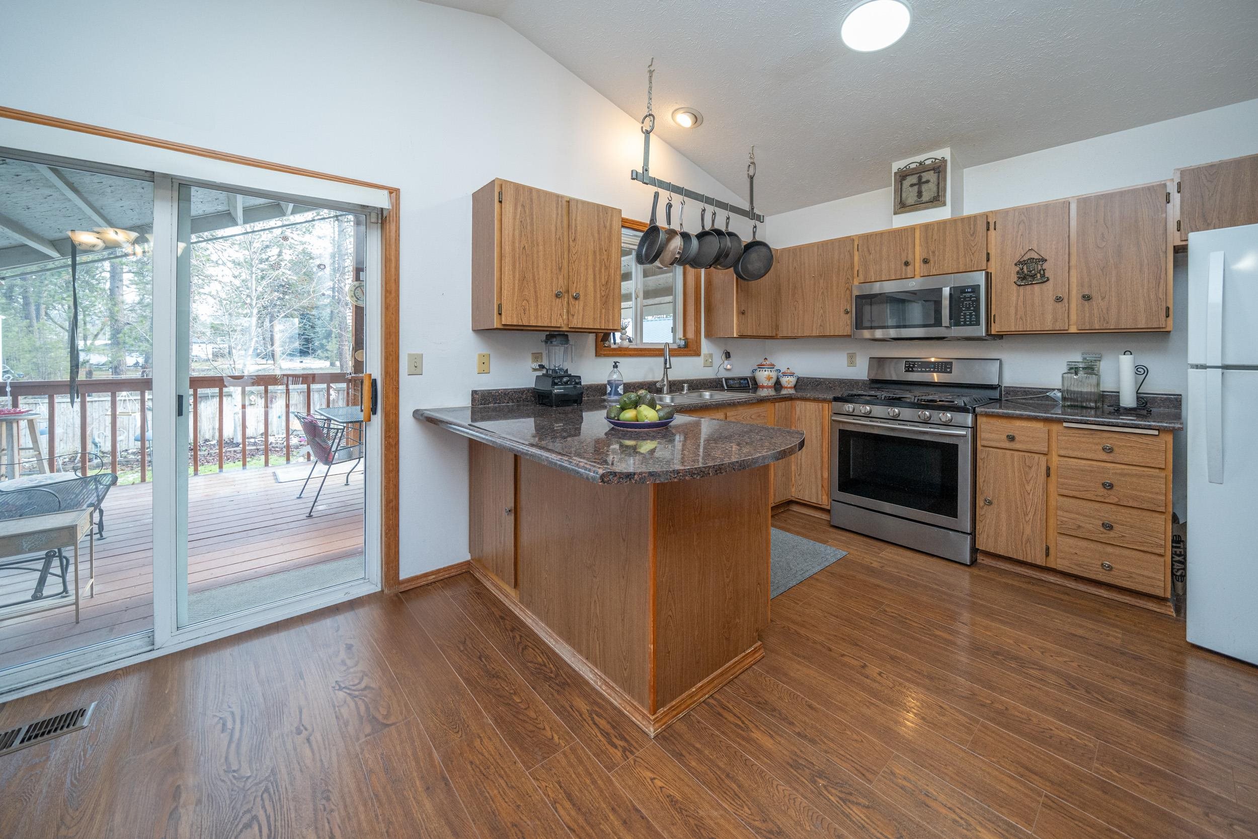15216 North Neptune Street Mead, WA 99021 - Photo 8 of 28 Gallery Image 8