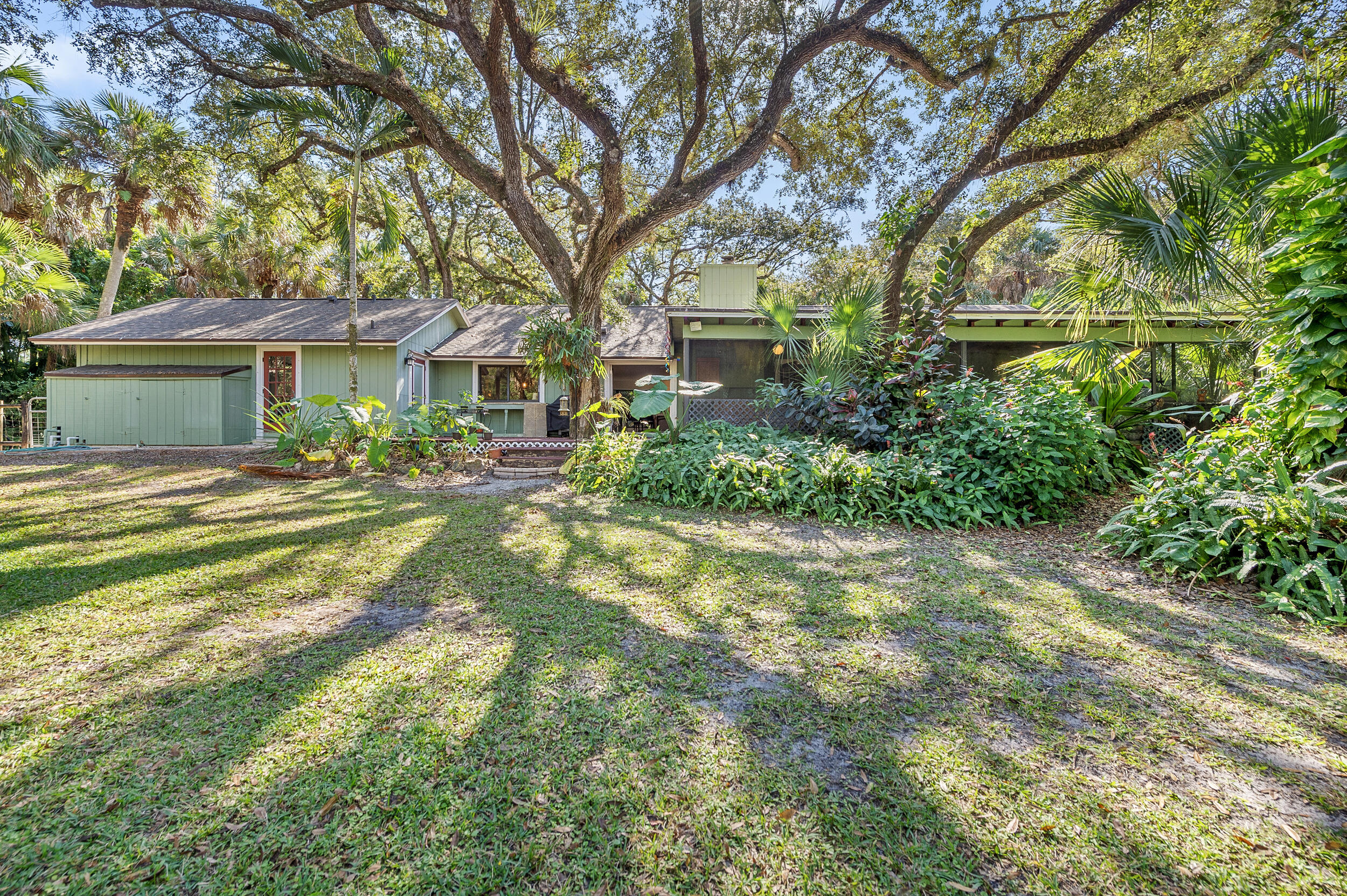 9207 166th Way North Jupiter, FL 33478 - Photo 16 of 34 Back of House 2