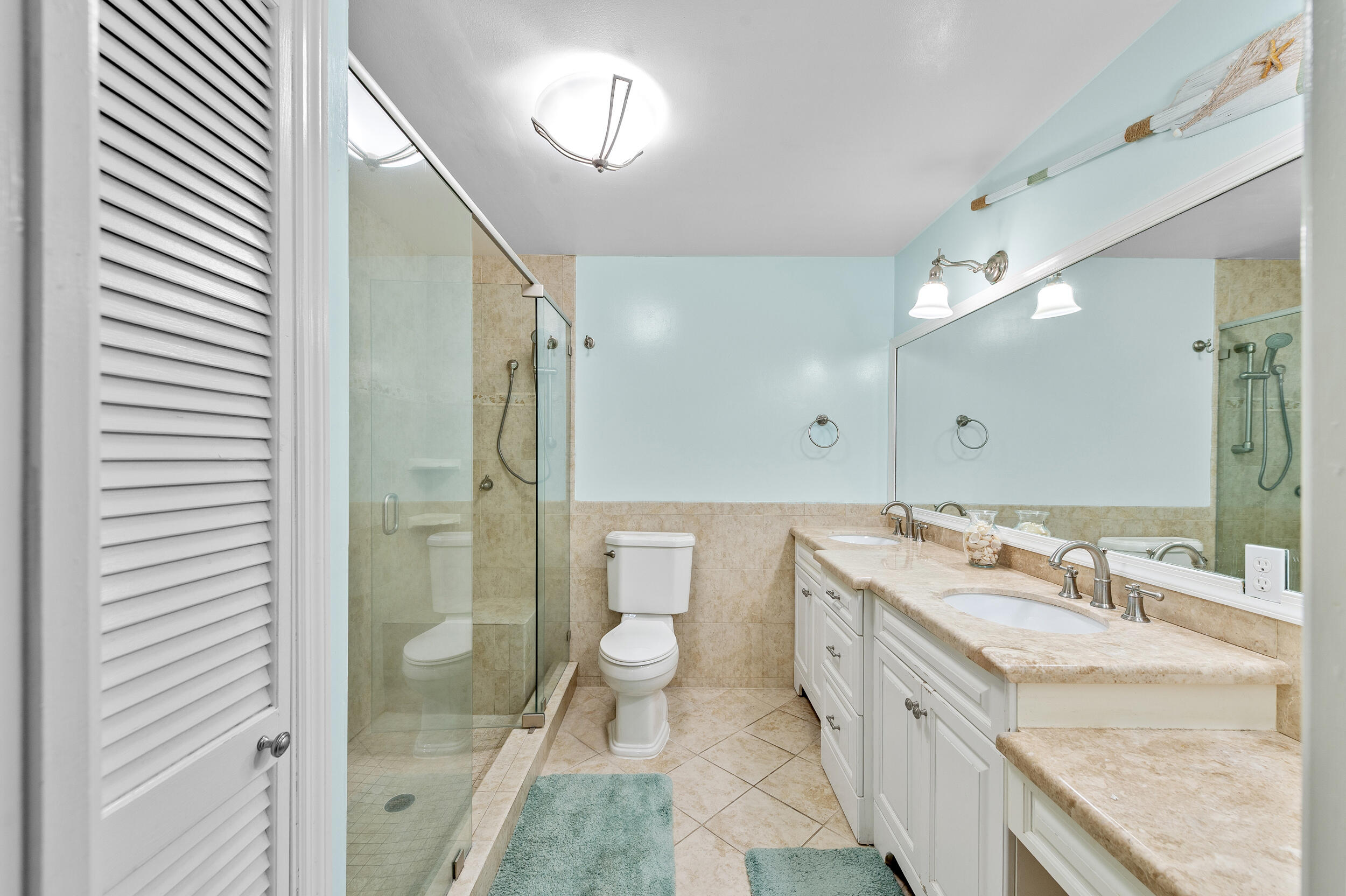 9207 166th Way North Jupiter, FL 33478 - Photo 23 of 34 Primary Bath