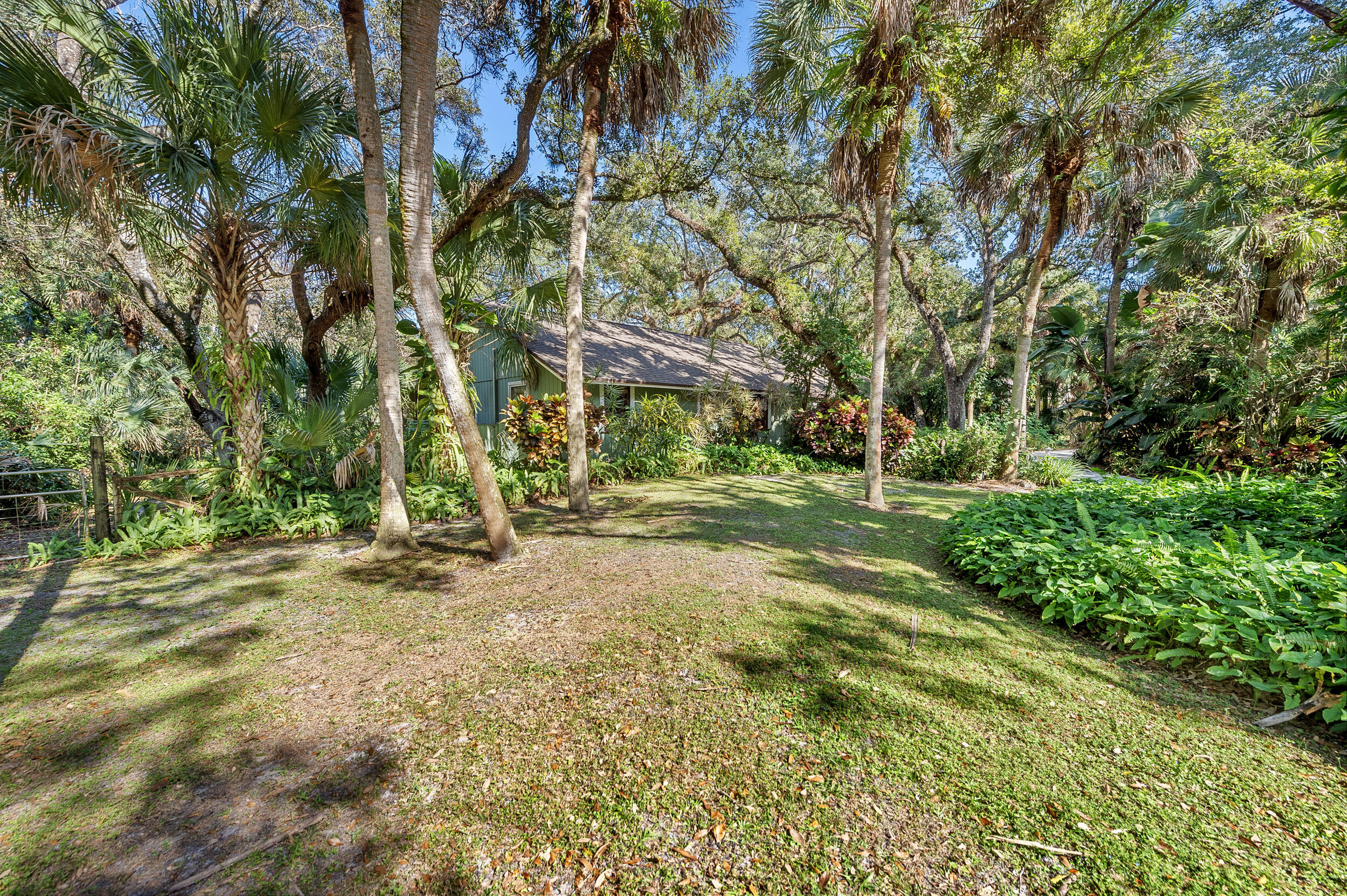 9207 166th Way North Jupiter, FL 33478 - Photo 30 of 34 Front yard