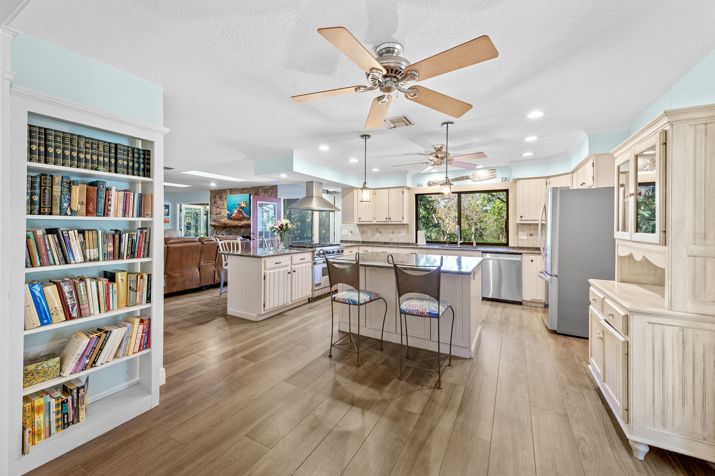 9207 166th Way North Jupiter, FL 33478 - Photo 8 of 34 Look from Dining Rm to Kitchen