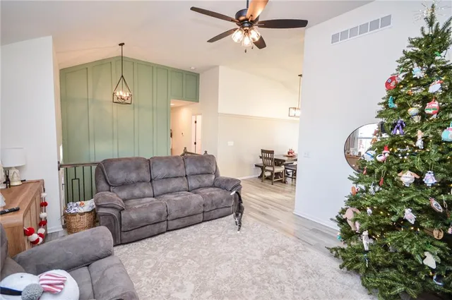 $379,000 | 1103 Northwest 4th Street, Oak Grove, MO 64075