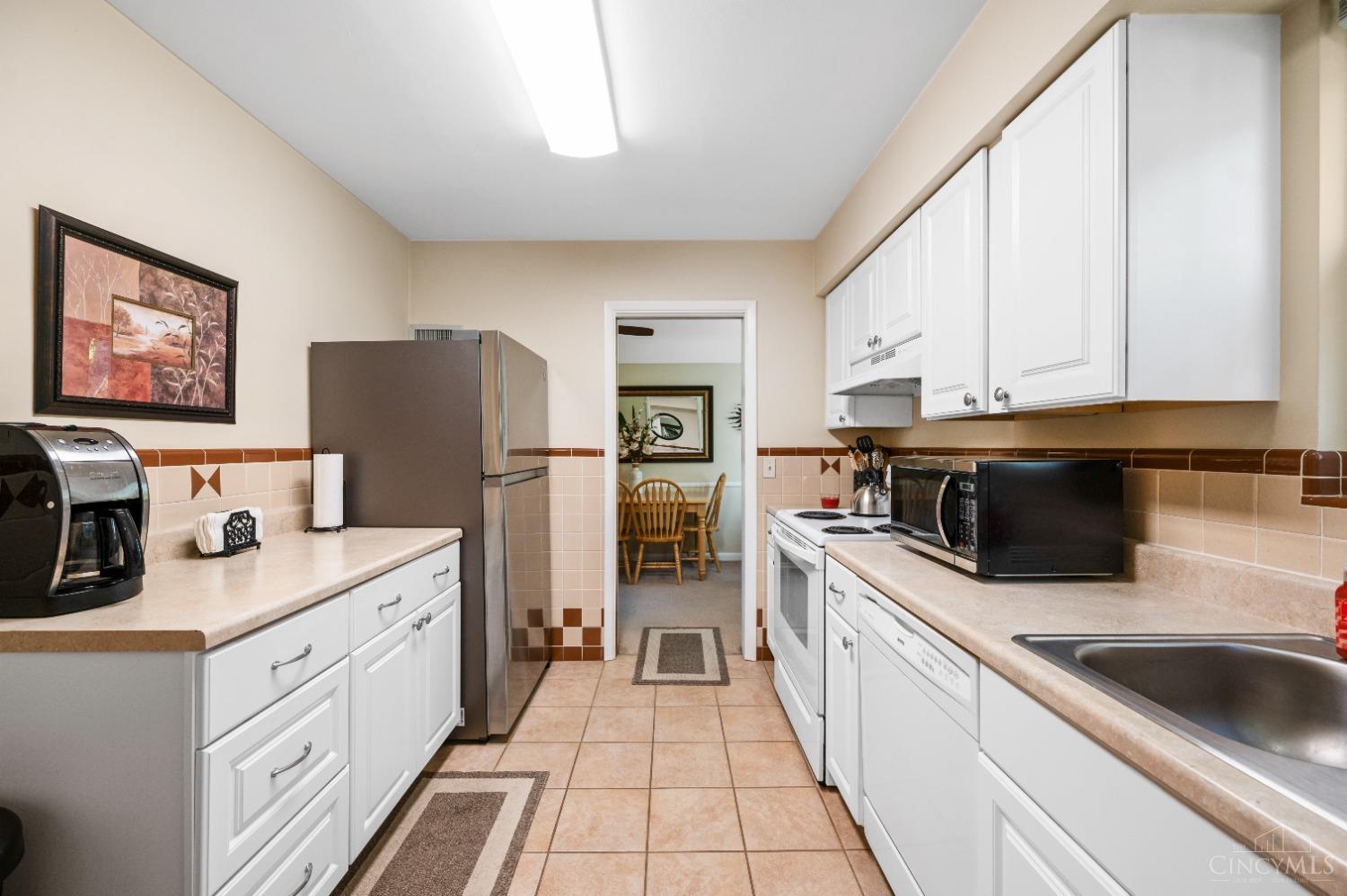 2291 Adams Road Cincinnati, OH 45231 - Photo 7 of 43 Gallery Image 7
