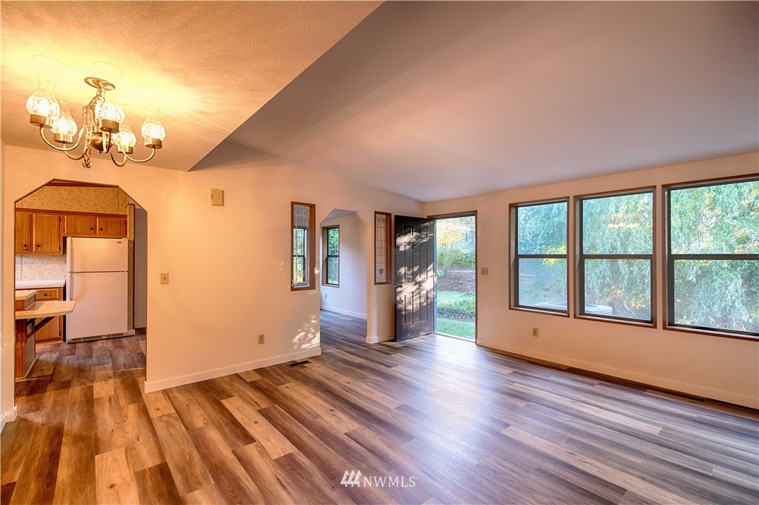 24027 10th Place West Bothell, WA 98021 - Photo 14 of 40