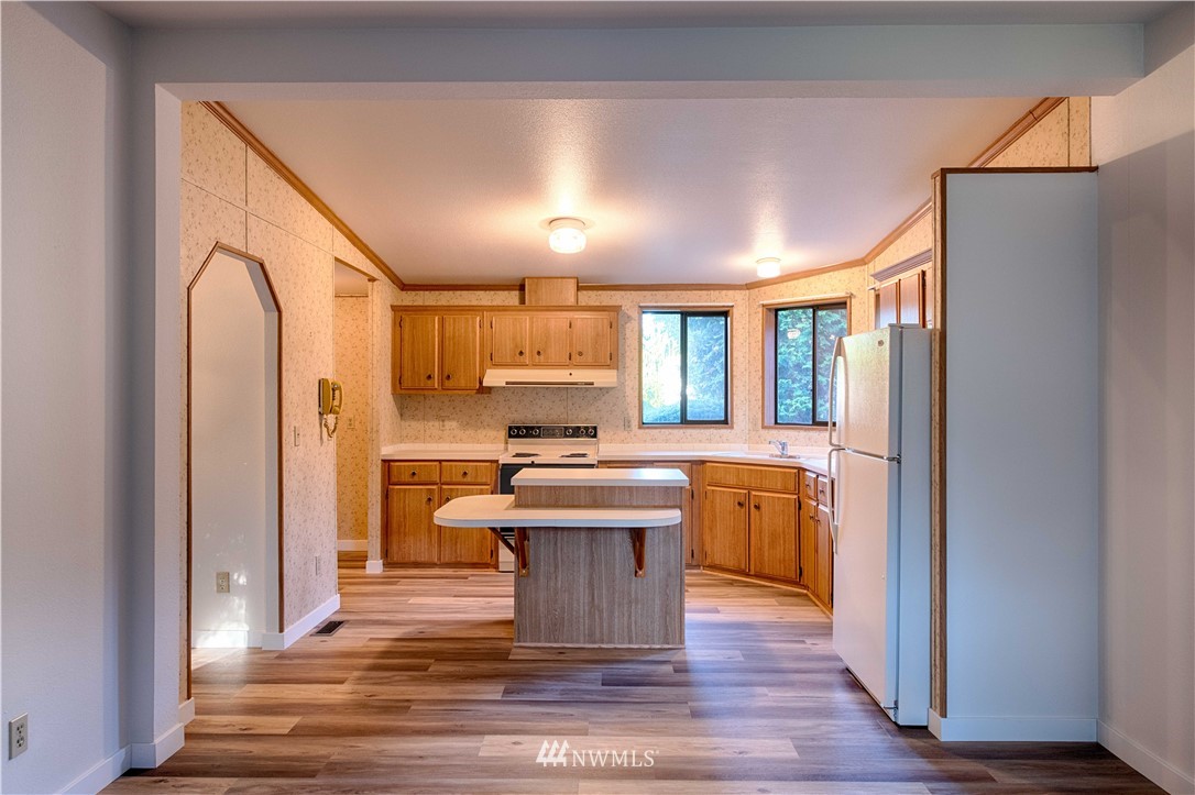 24027 10th Place West Bothell, WA 98021 - Photo 16 of 40