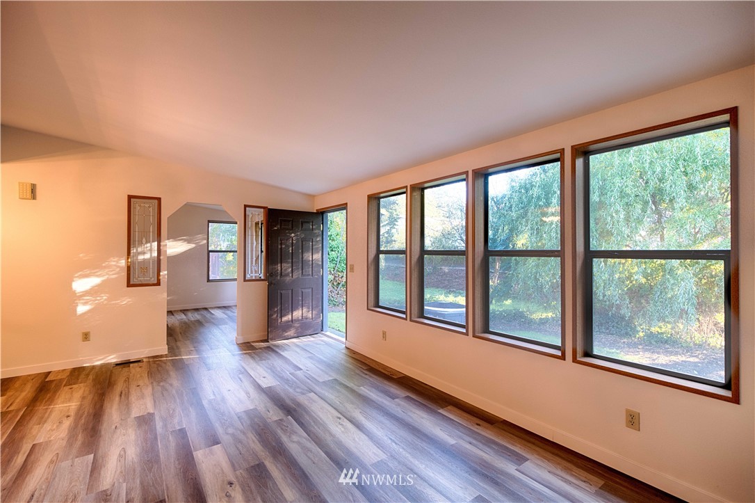 24027 10th Place West Bothell, WA 98021 - Photo 21 of 40