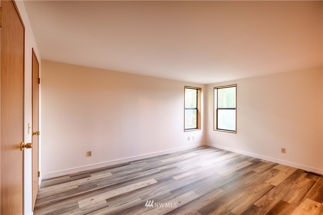 24027 10th Place West Bothell, WA 98021 - Photo 27 of 40