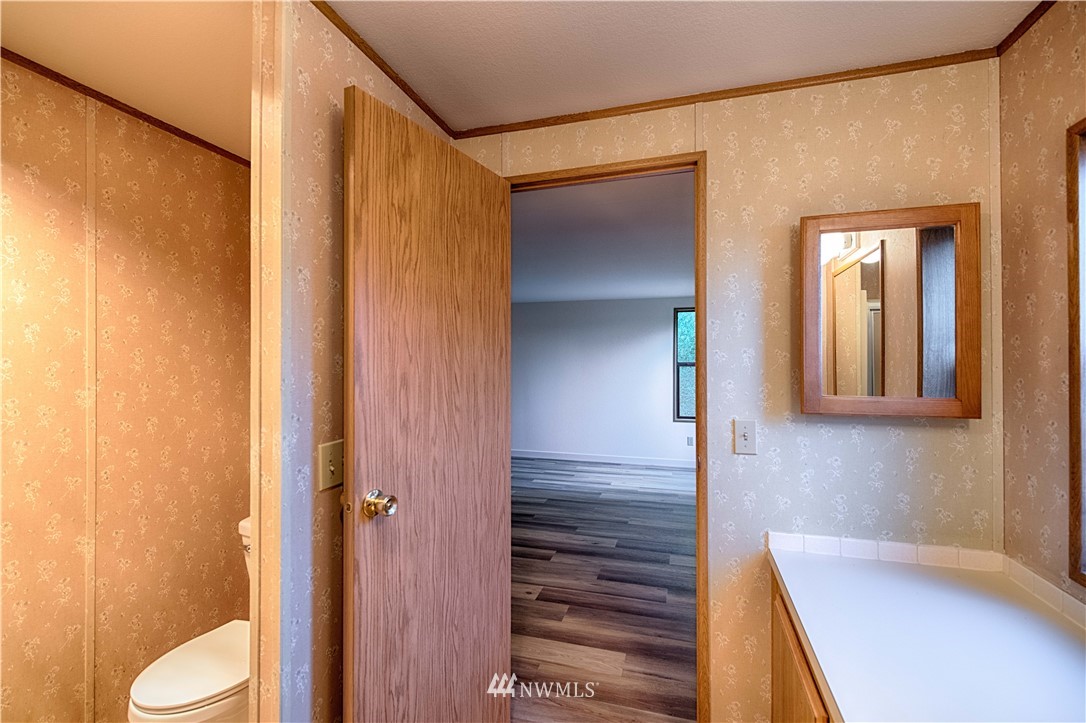 24027 10th Place West Bothell, WA 98021 - Photo 31 of 40