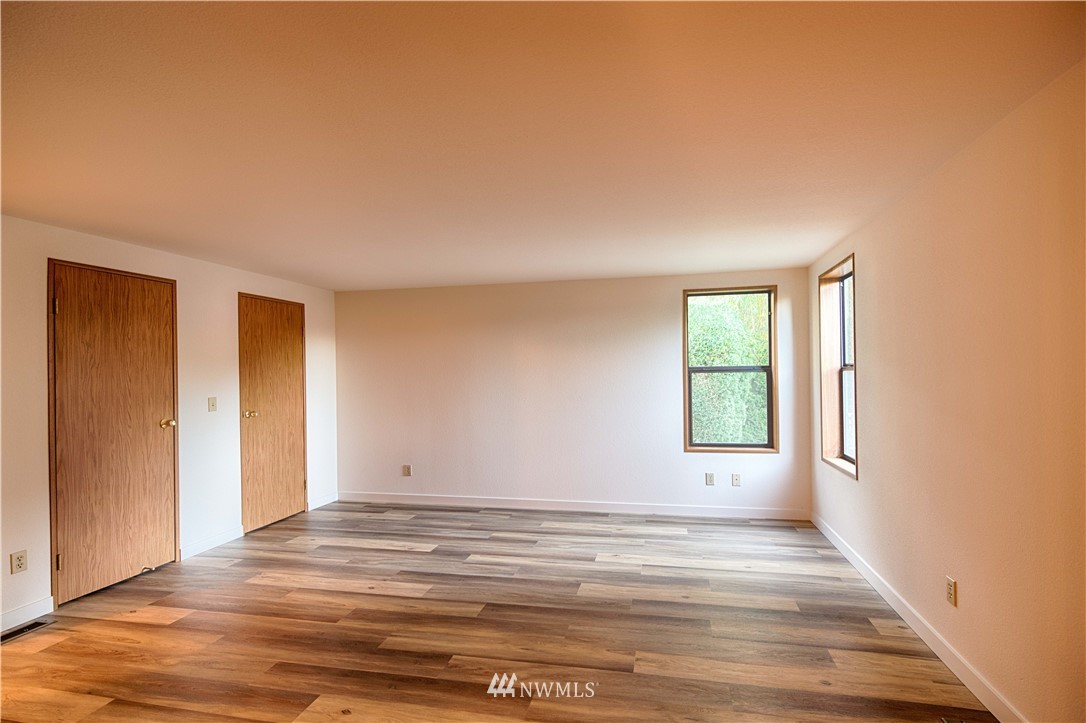 24027 10th Place West Bothell, WA 98021 - Photo 33 of 40