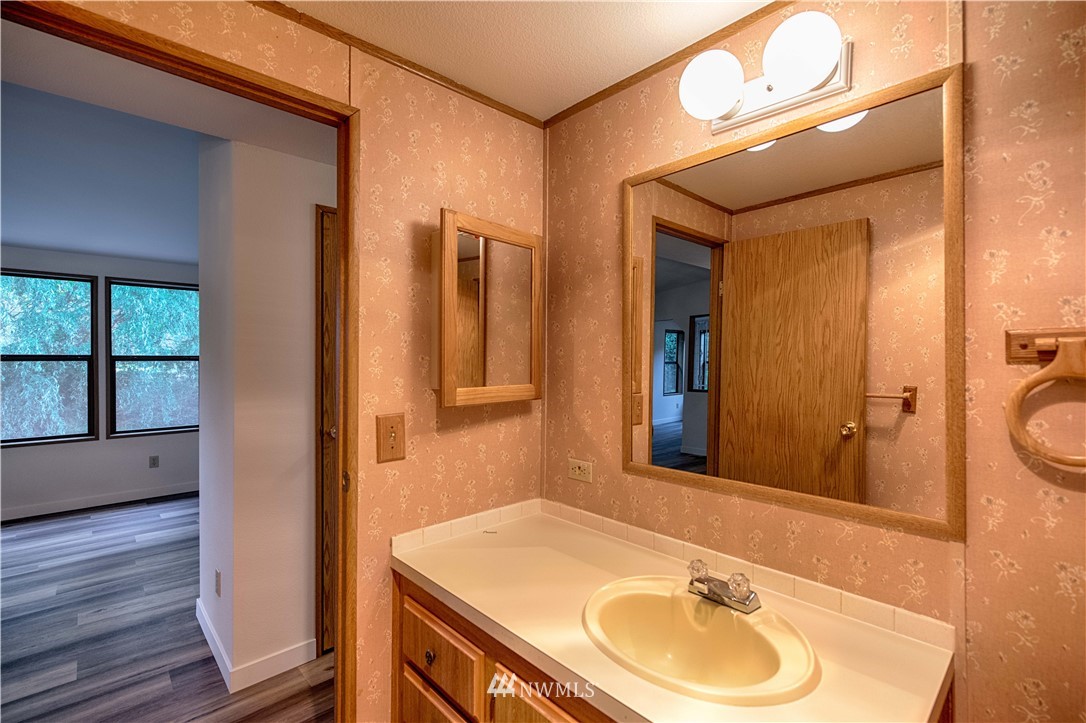 24027 10th Place West Bothell, WA 98021 - Photo 36 of 40