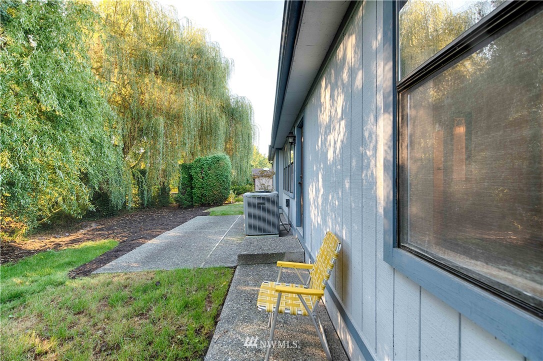 24027 10th Place West Bothell, WA 98021 - Photo 39 of 40