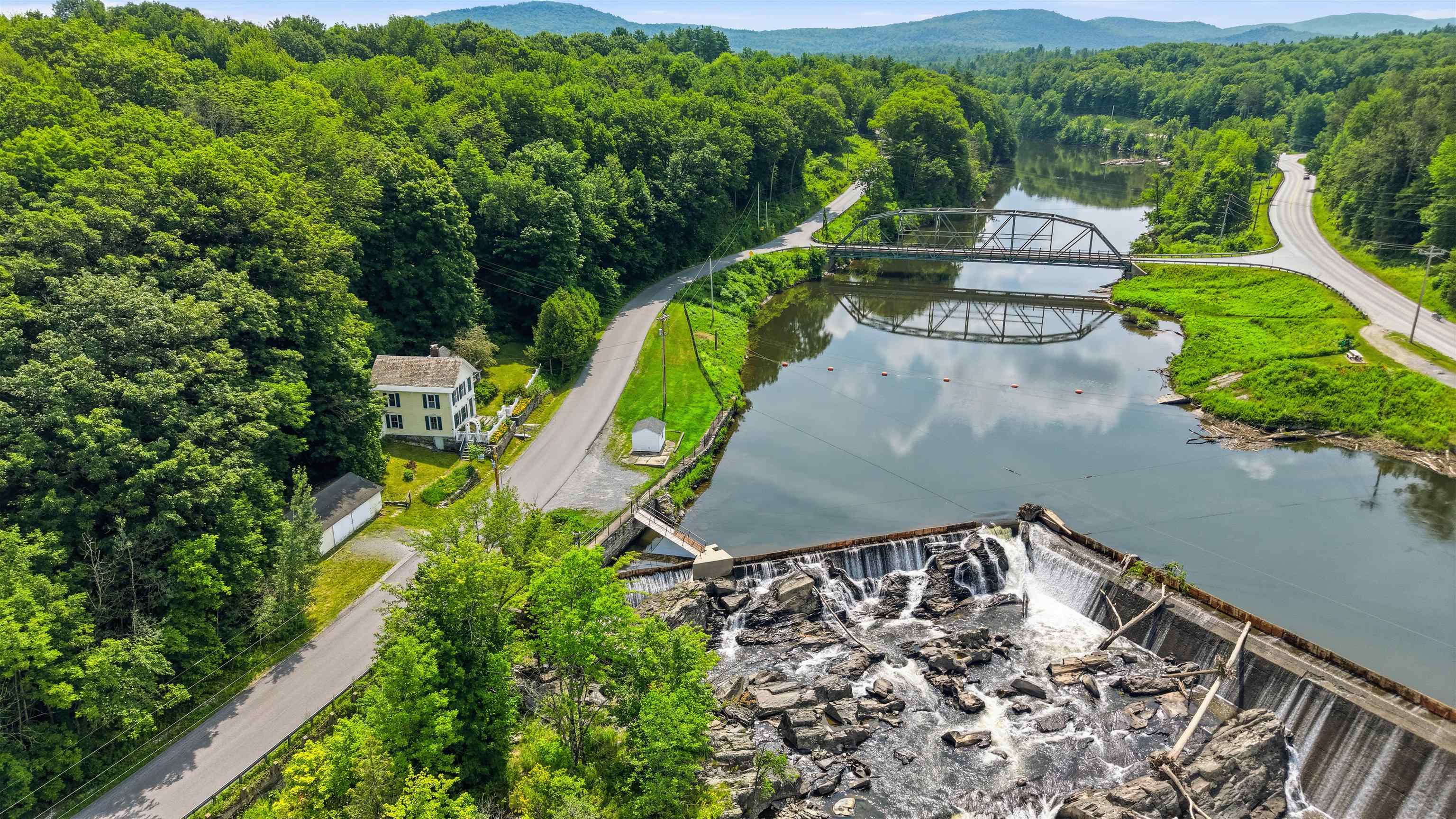 362 River Road Fairfax, VT 05454 - Photo 4 of 47