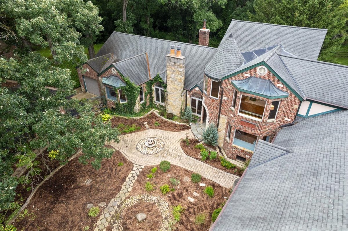 27158 West Cuba Road Barrington, IL 60010 - Photo 47 of 51 an aerial view of a house