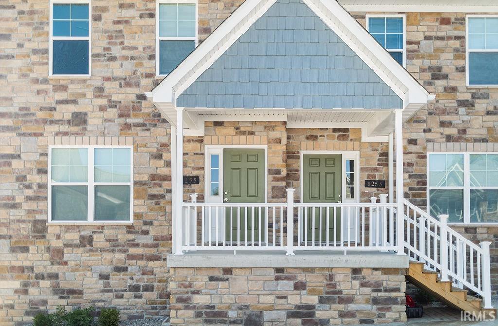 1259 West Rangeview Circle Bloomington, IN 47403 - Photo 1 of 32