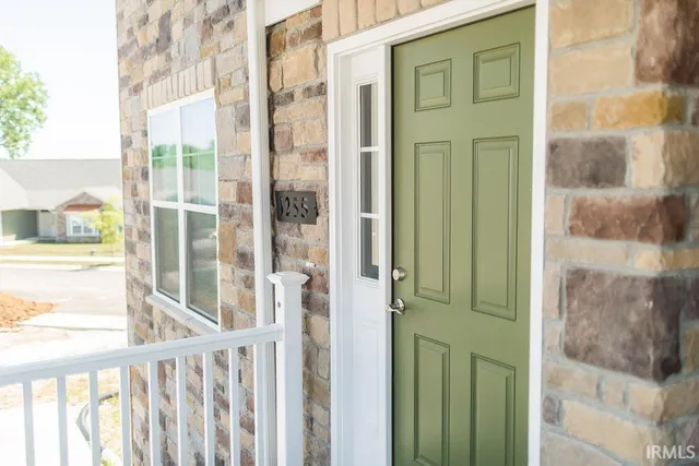 $2,400 | 1259 West Rangeview Circle, Bloomington, IN 47403