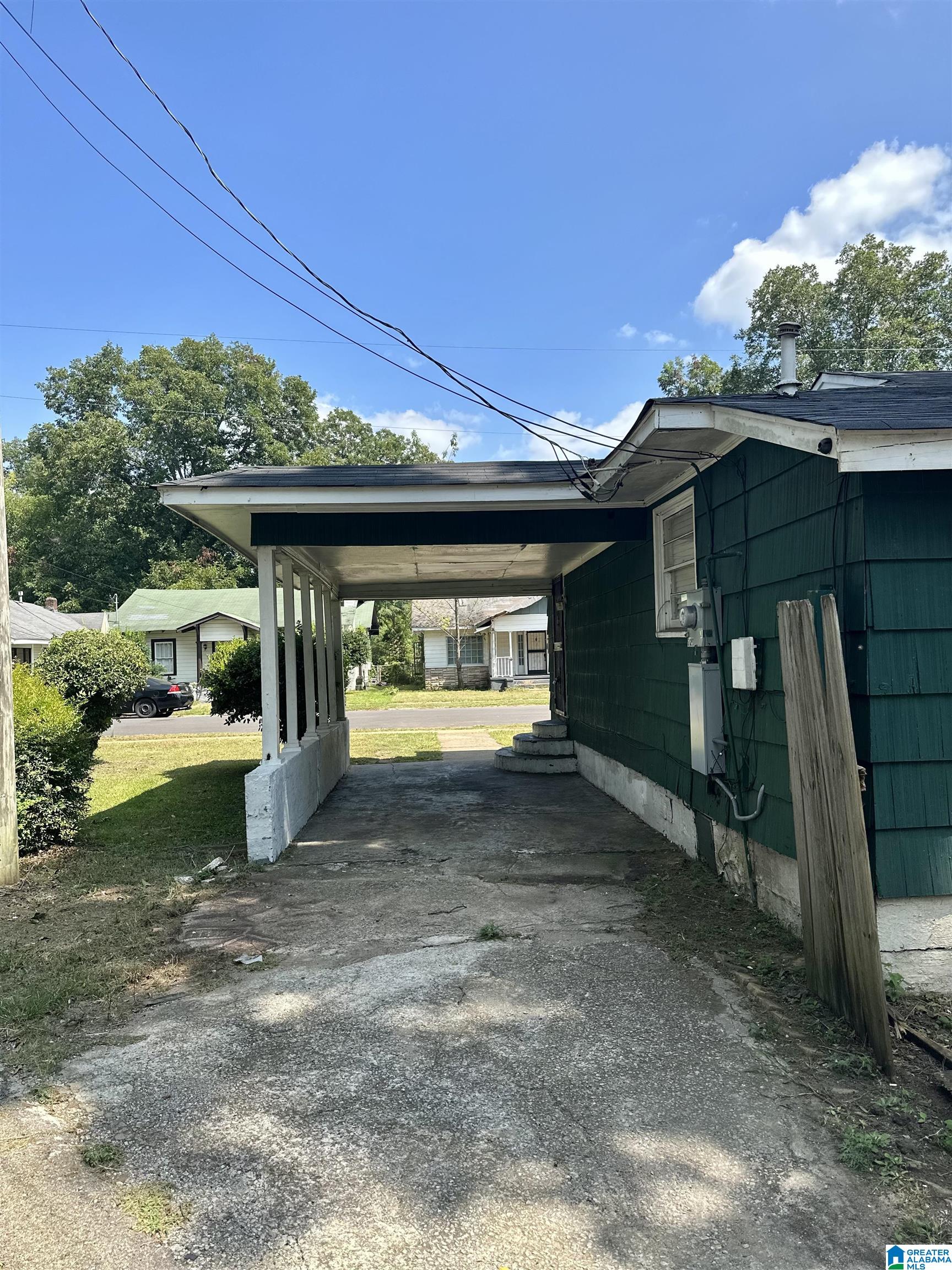720 23rd Street Southwest Birmingham, AL 35211 - Photo 4 of 12
