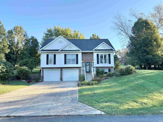 $275,000 | 960 Quail Ridge Circle, Vincennes, IN 47591