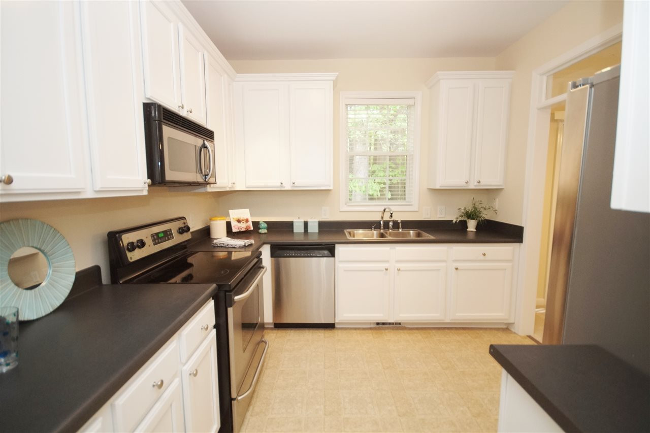 5209 Groveside Court Raleigh, NC 27613 - Photo 11 of 25 Photo 11