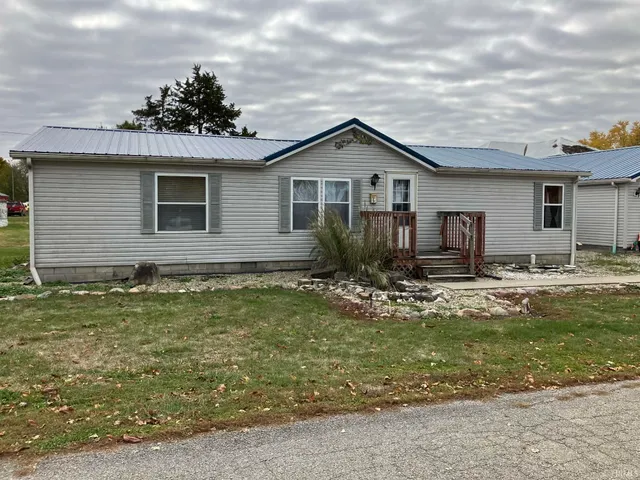 $125,000 | 204 East Bridge Street, Pennville, IN 47369