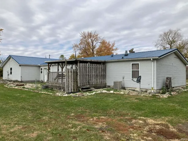 $125,000 | 204 East Bridge Street, Pennville, IN 47369