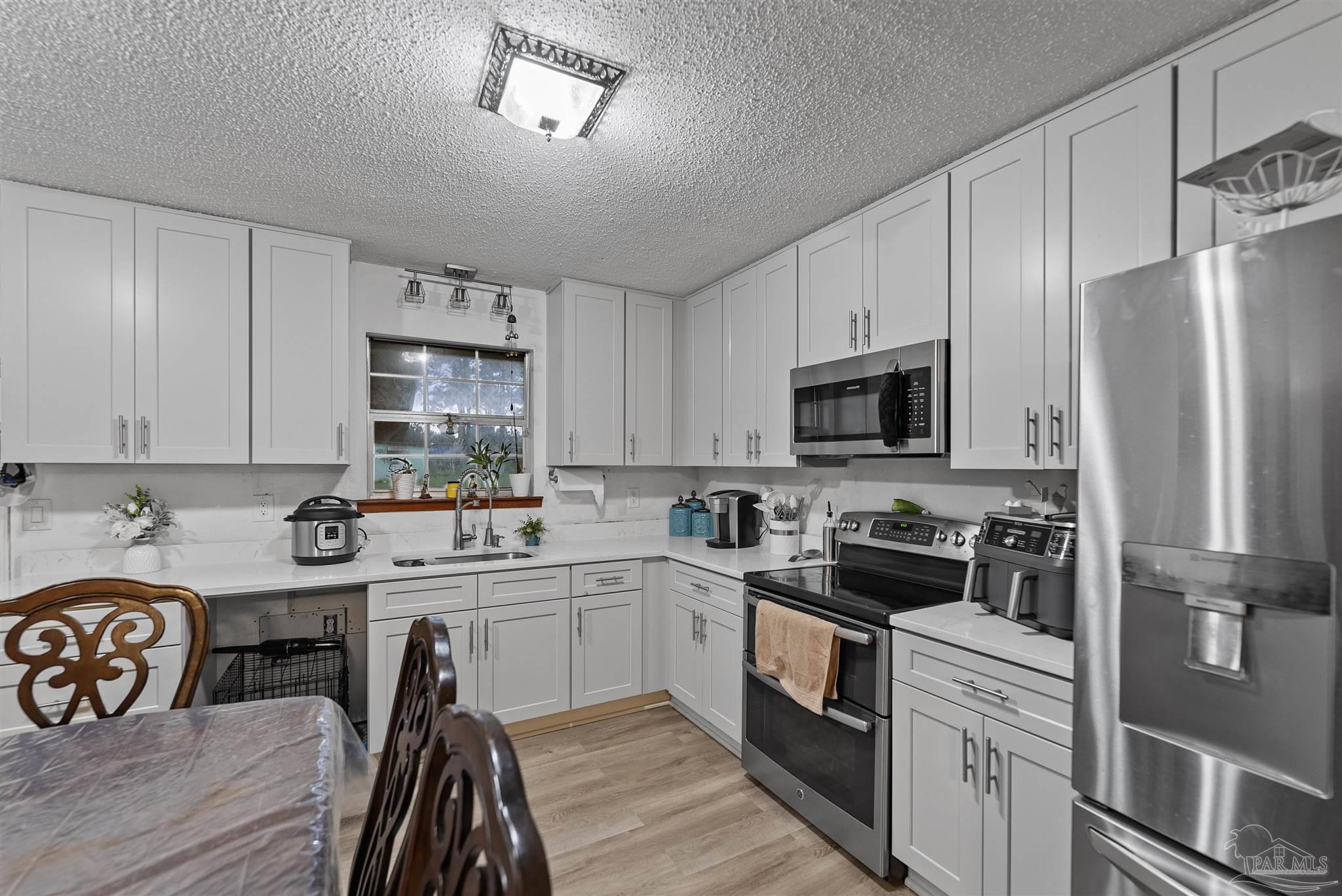 1329 Tobias Road Cantonment, FL 32533 - Photo 4 of 20 Gallery Image 4