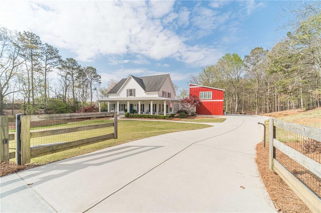 220 Audreys Way Suwanee, GA 30024 - Photo 2 of 66