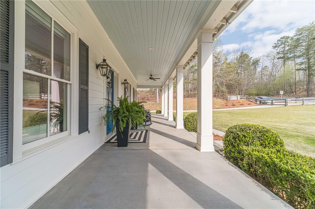 220 Audreys Way Suwanee, GA 30024 - Photo 7 of 66