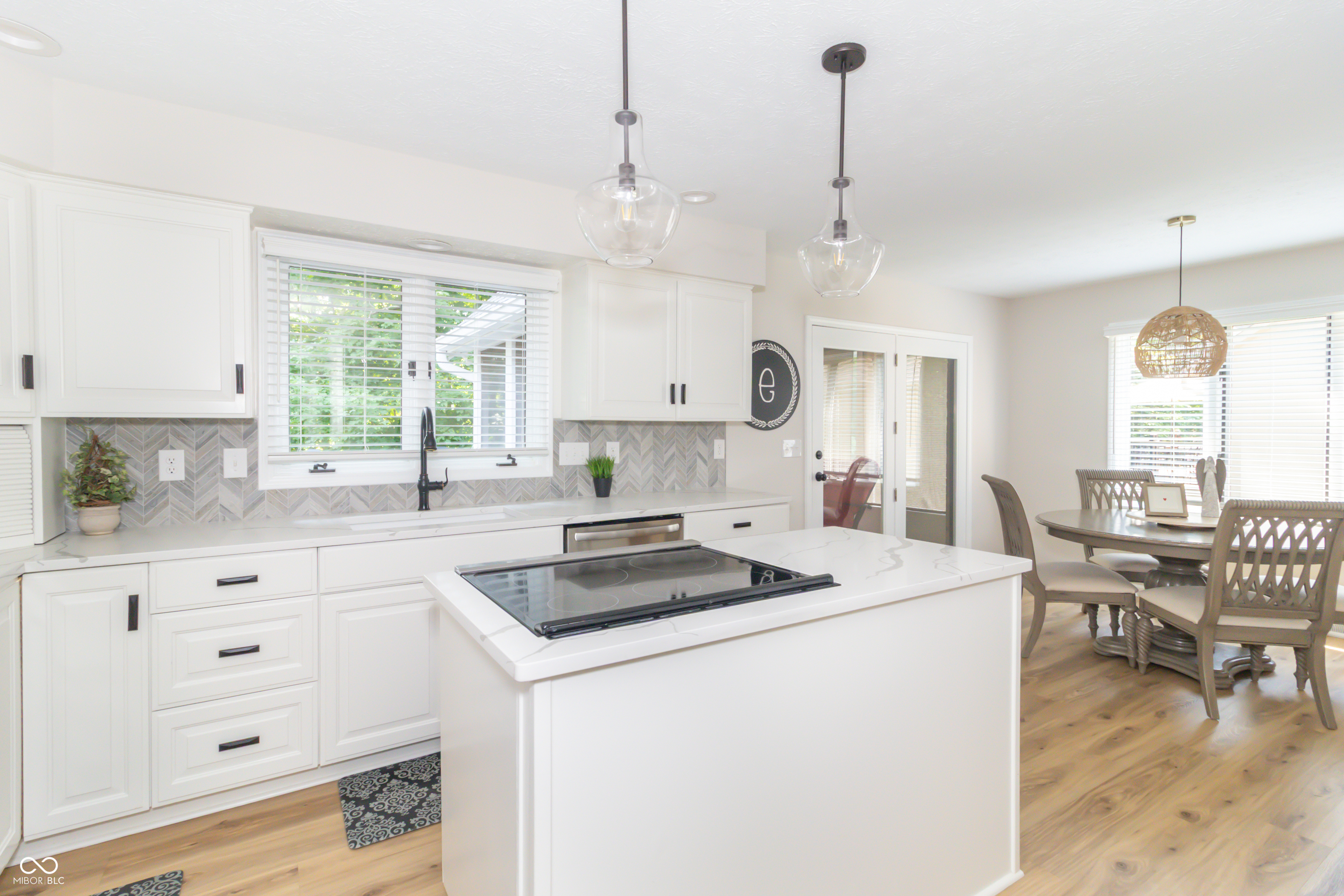 8429 Catamaran Drive Indianapolis, IN 46236 - Photo 4 of 52