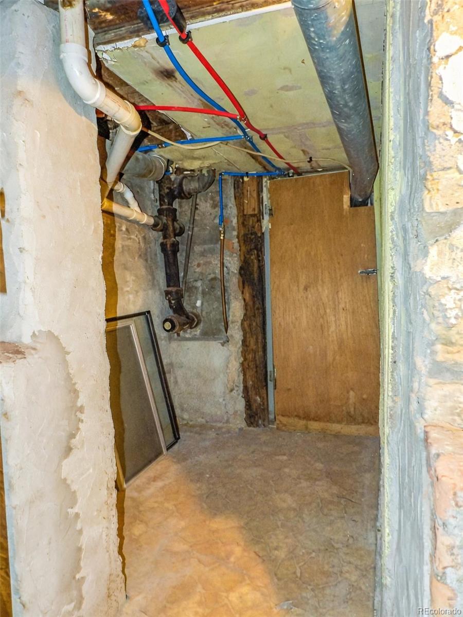 910 Elm Street Pueblo, CO 81004 - Photo 14 of 17 a view of small space