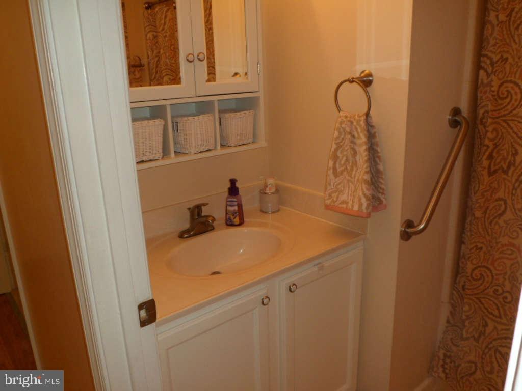 324 Geronimo Road Lusby, MD 20657 - Photo 8 of 23 Bath