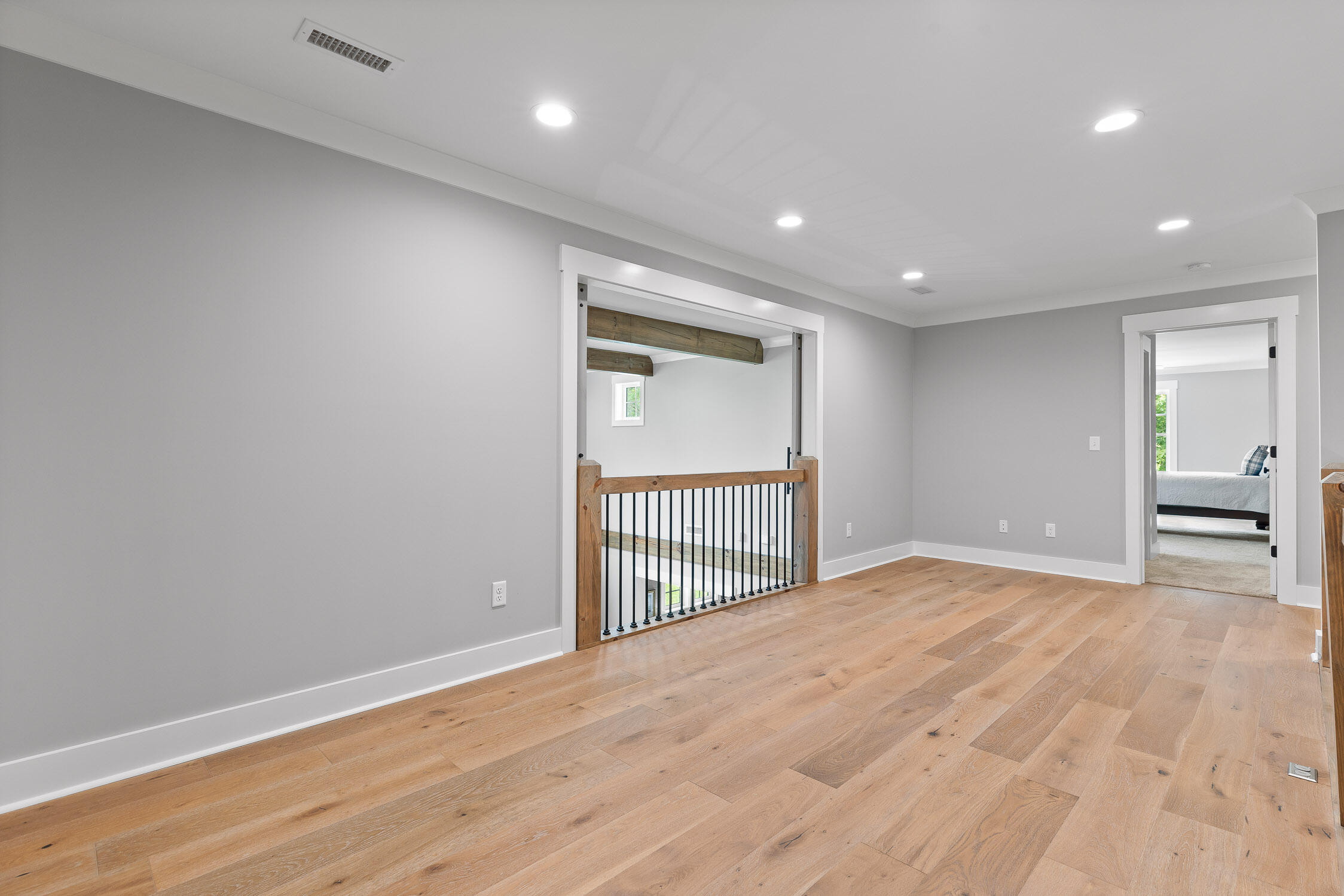 1440 Bowman Road Hixson, TN 37343 - Photo 29 of 63 Open Loft / Den