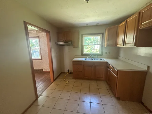 $260,000 | 90 Salem Street, Hartford, CT 06114