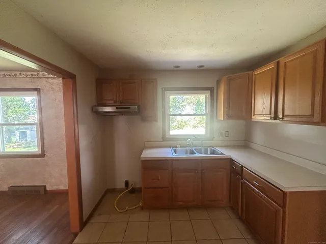 $260,000 | 90 Salem Street, Hartford, CT 06114