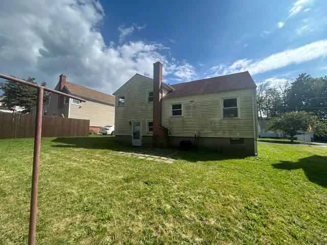 $260,000 | 90 Salem Street, Hartford, CT 06114