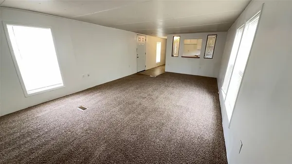 $925 | 27 Blue Star Drive, Unit 27, Keene, TX 76059