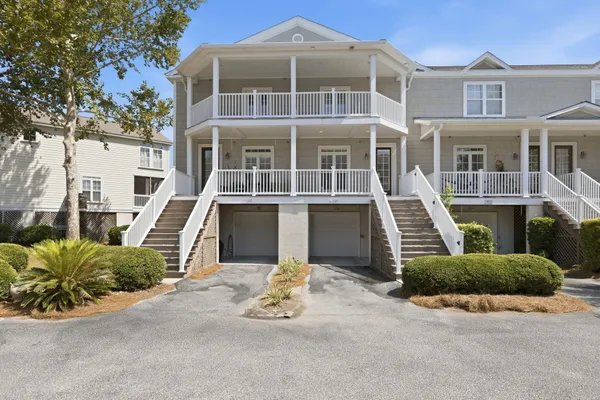 $595,000 | 1601 Hopeman Lane, Mount Pleasant, SC 29466