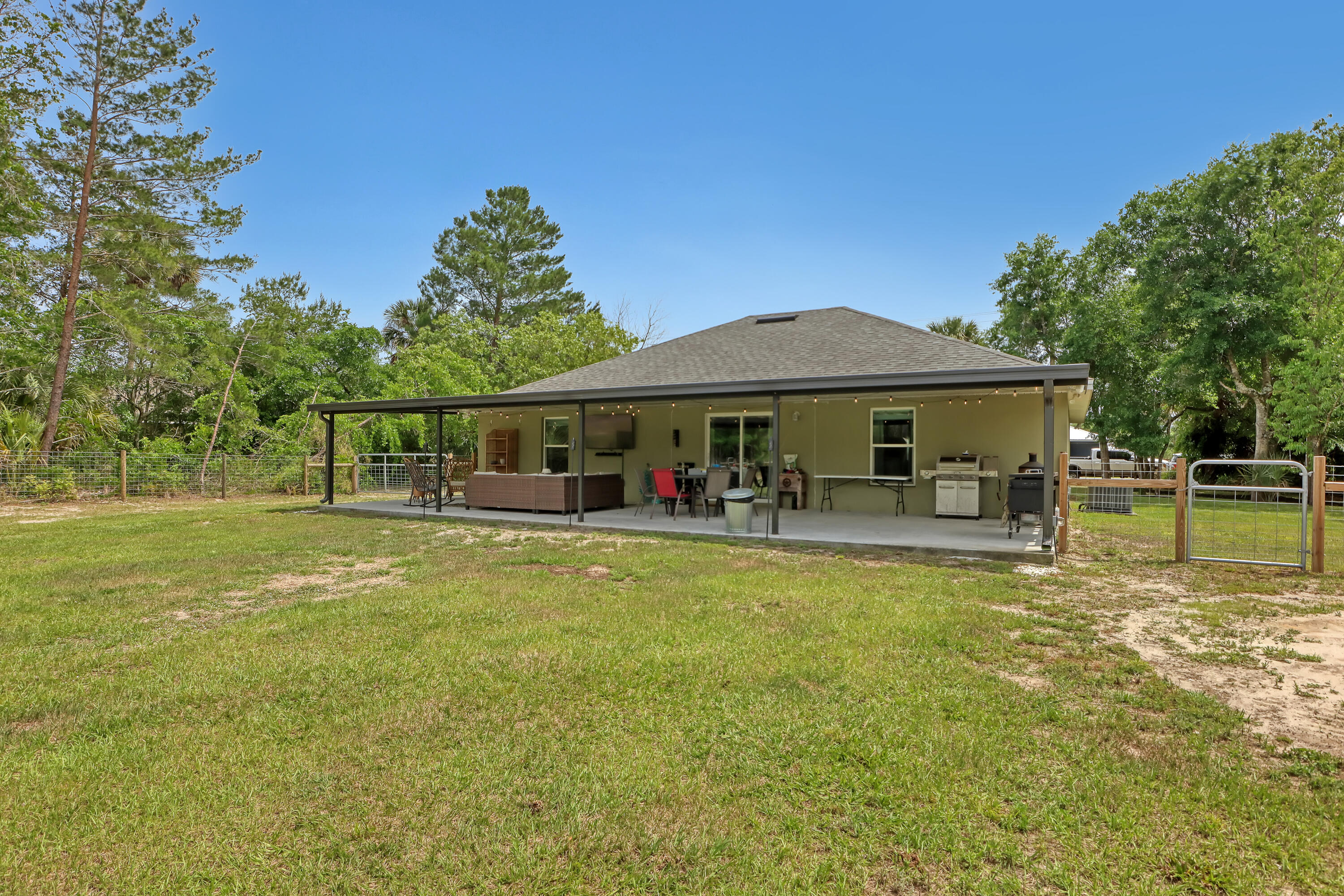 4490 Aurantia Road Mims, FL 32754 - Photo 31 of 36 4490 Aurantia (31)