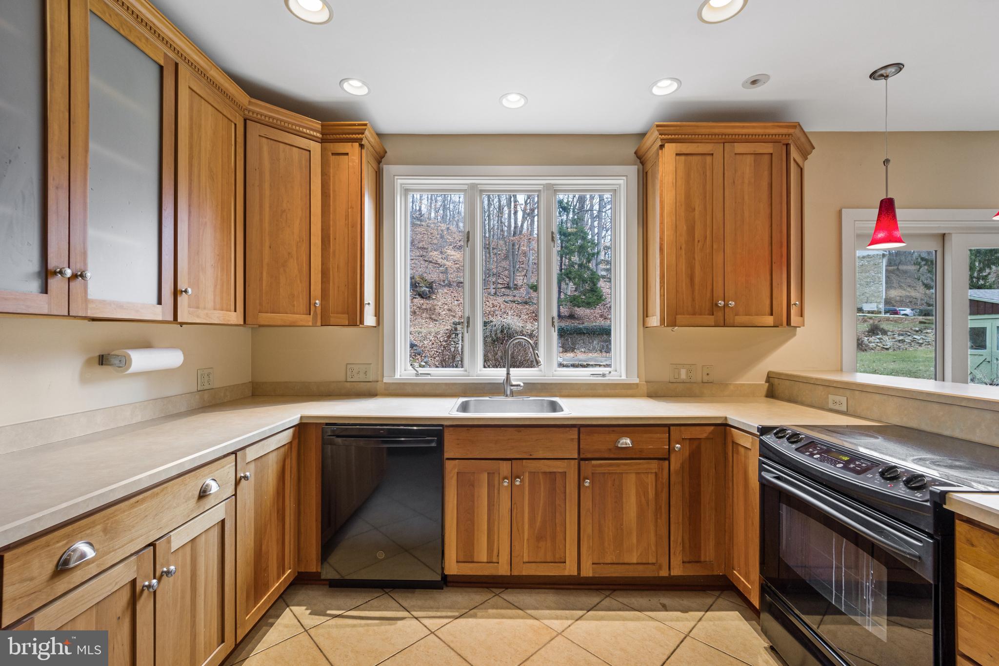 4276 State Road Phoenixville, PA 19460 - Photo 18 of 56 Kitchen work space - new dishwasher & faucet