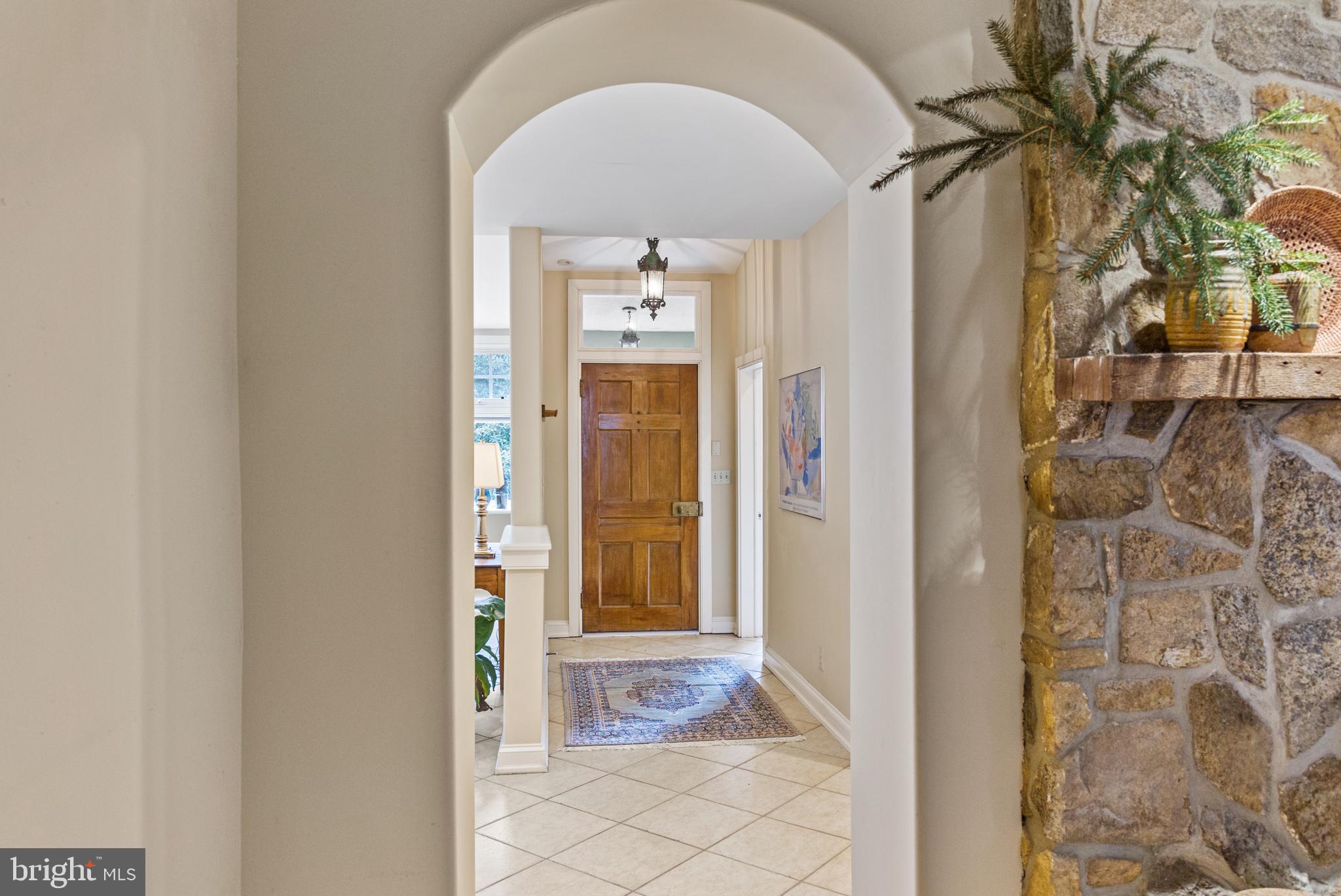 4276 State Road Phoenixville, PA 19460 - Photo 10 of 56 Inside formal entry