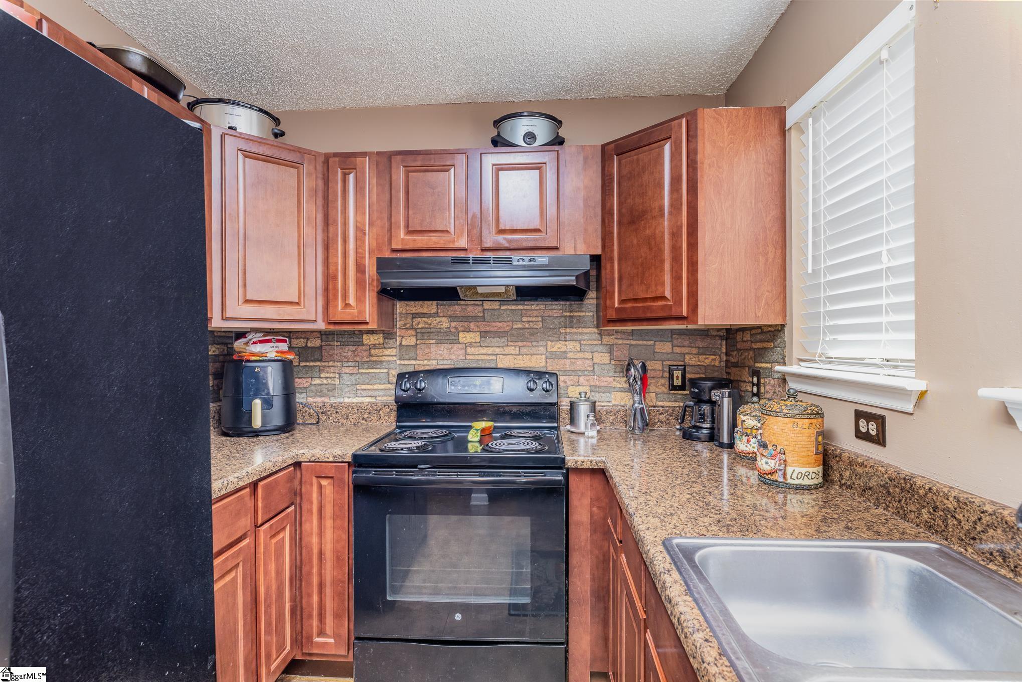 304 Furr Road Piedmont, SC 29673 - Photo 11 of 30