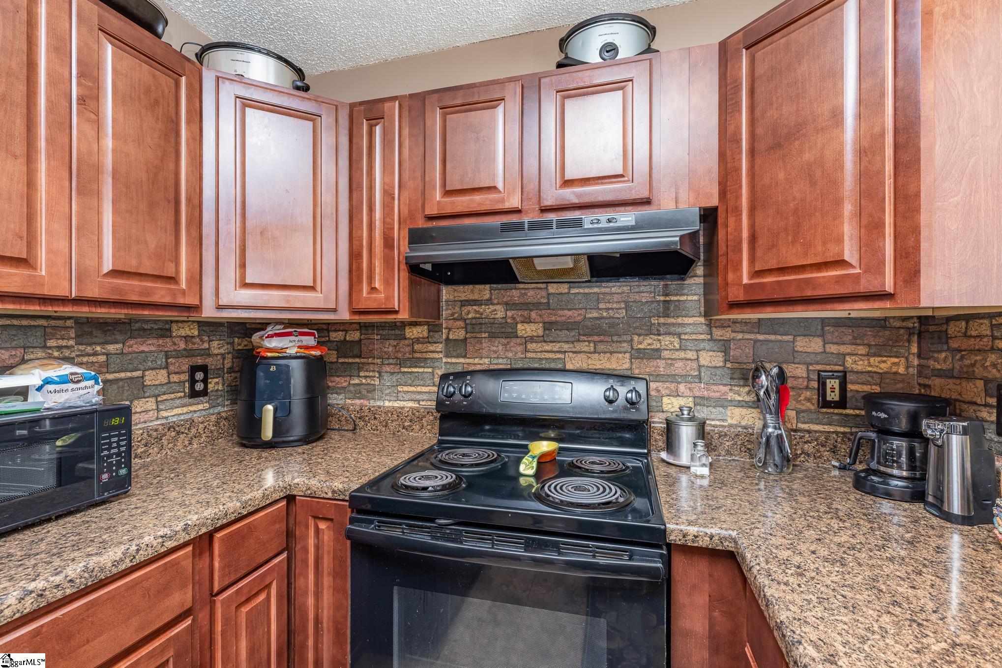 304 Furr Road Piedmont, SC 29673 - Photo 12 of 30