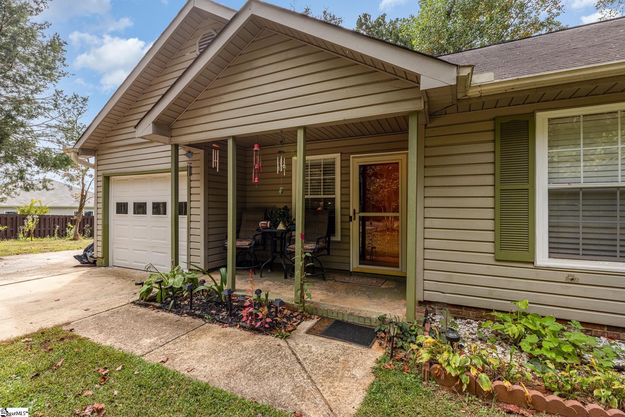 304 Furr Road Piedmont, SC 29673 - Photo 3 of 30