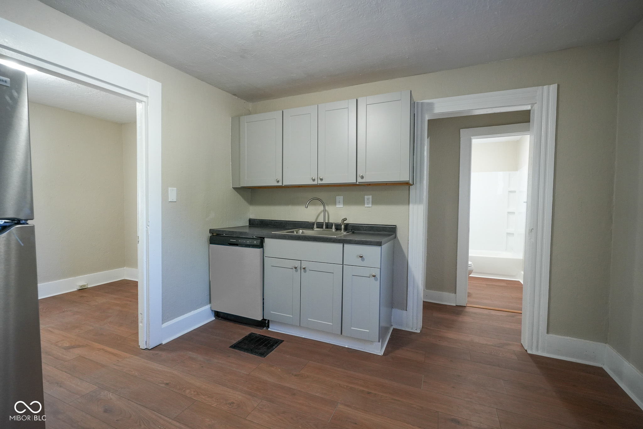 1807 East 18th Street Anderson, IN 46016 - Photo 5 of 21