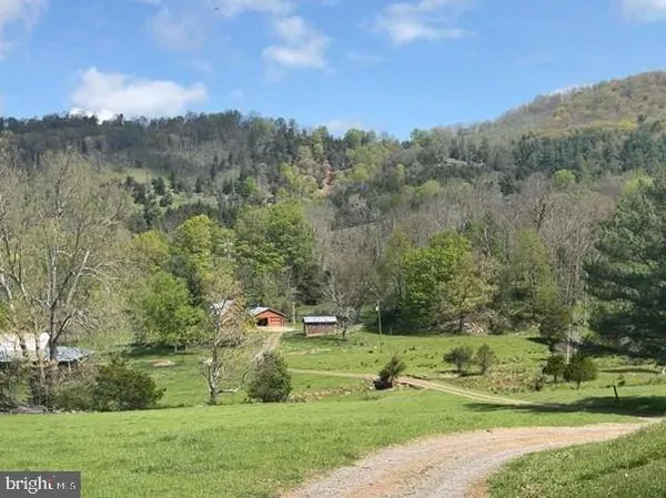 $660,000 | 5621 Kiser Gap Road, Upper Tract, WV 26866
