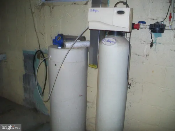 $660,000 | 5621 Kiser Gap Road, Upper Tract, WV 26866