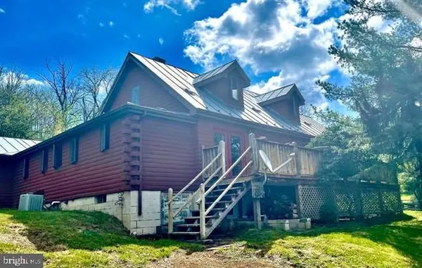 $660,000 | 5621 Kiser Gap Road, Upper Tract, WV 26866