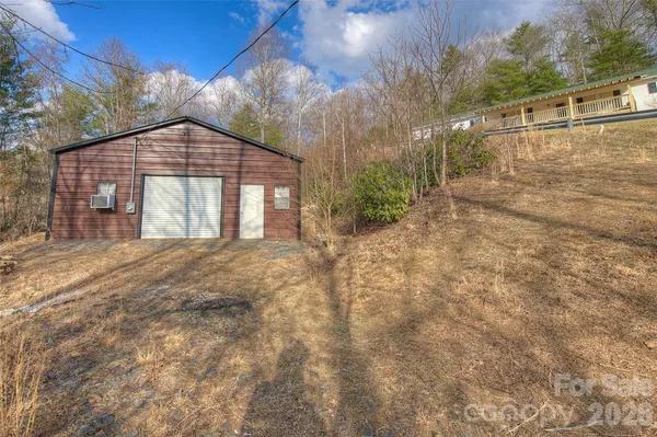 $395,000 | 3 Altapass Trail, Spruce Pine, NC 28777